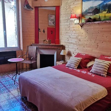 Le Mimosa Bed & Breakfast Saint-Saturnin-de-Lucian Exterior photo